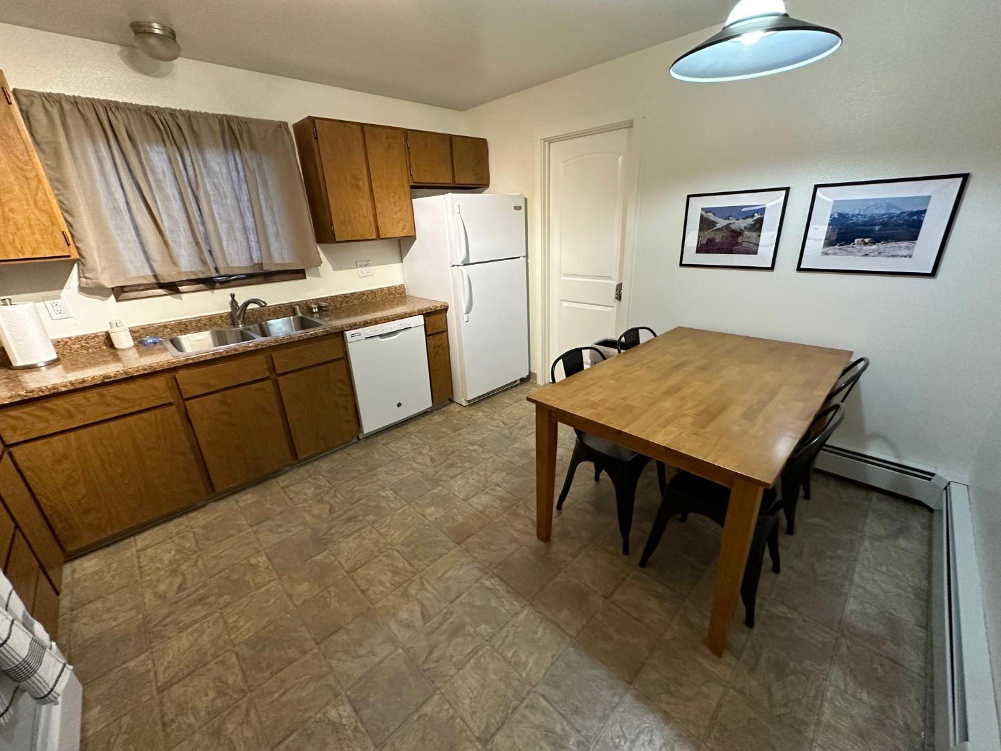 Stay Anchorage! Furnished Two Bedroom Apartments With High Speed Wifi Room photo